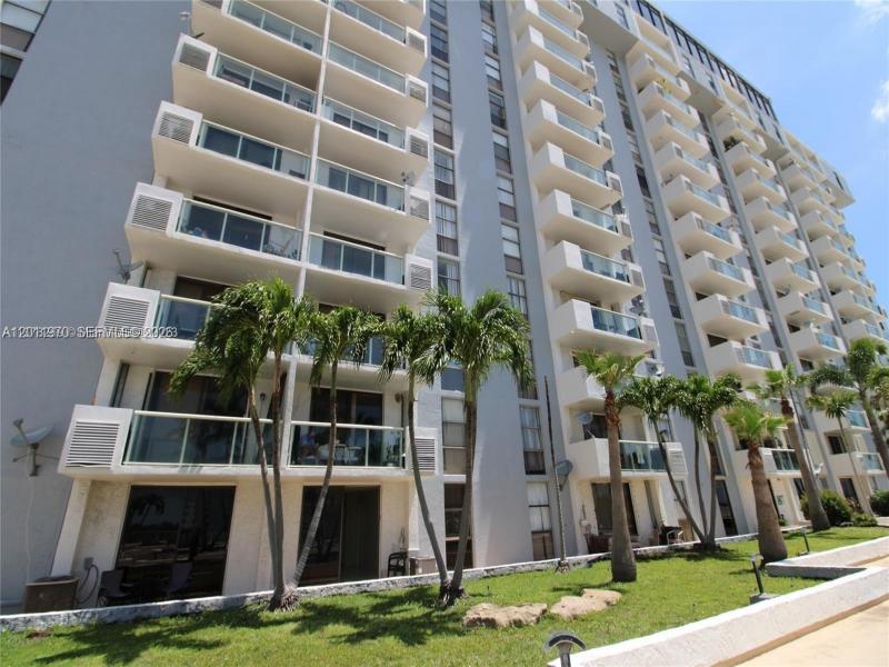Sailboat Cay Apt #404