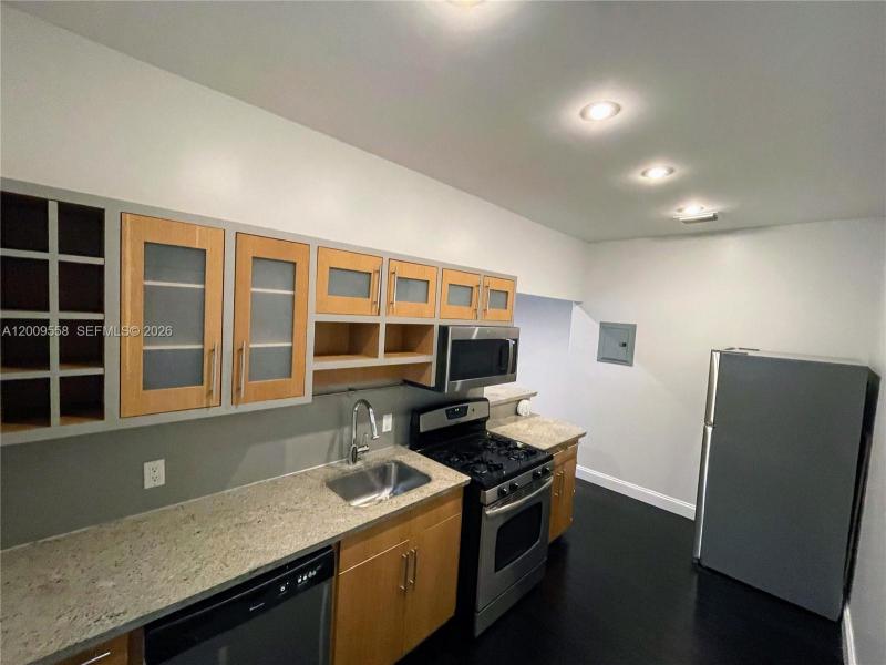 Property photo # 4
