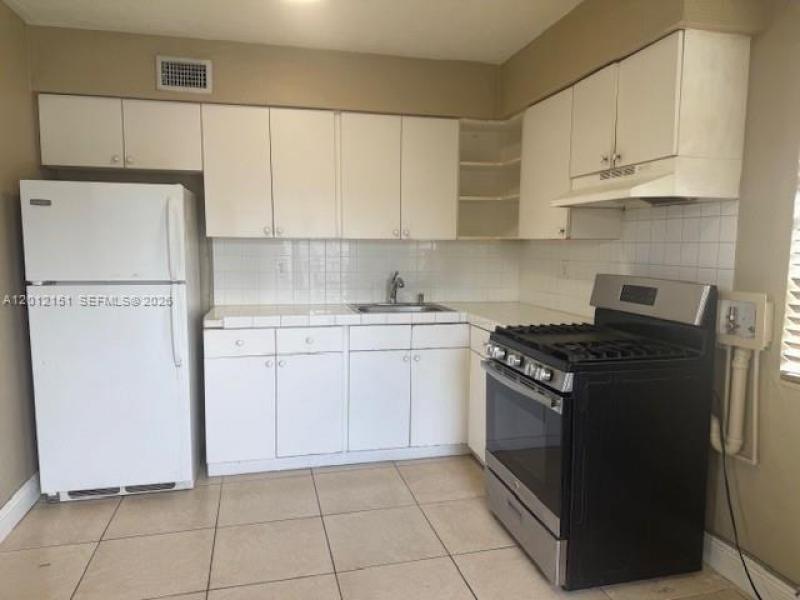 Property photo # 9