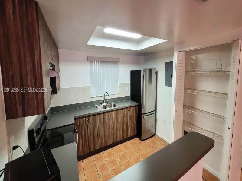 Property photo # 4