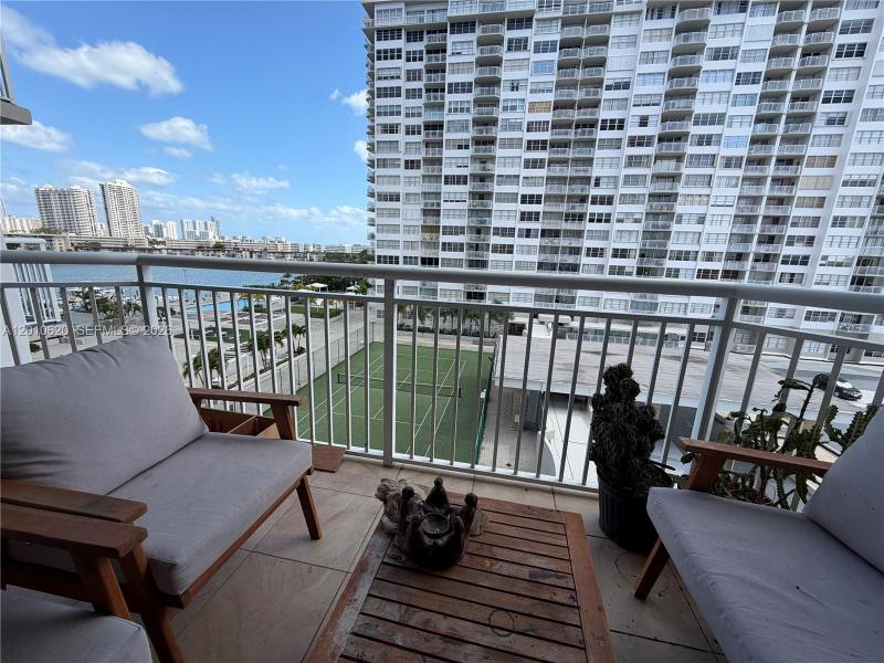 Condo for sale at Del Prado South Tower 601