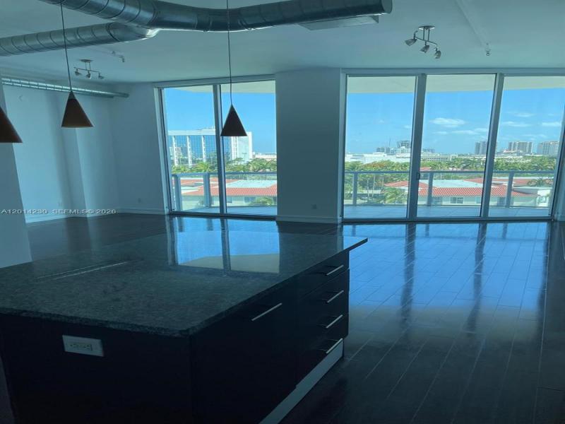 Comprar apartamento en Uptown Marina Lofts 602