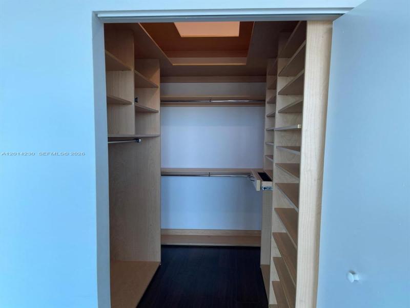 Comprar apartamento en Uptown Marina Lofts 602