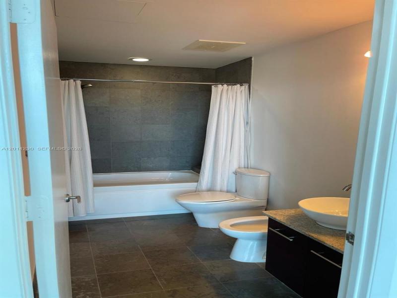 Comprar apartamento en Uptown Marina Lofts 602