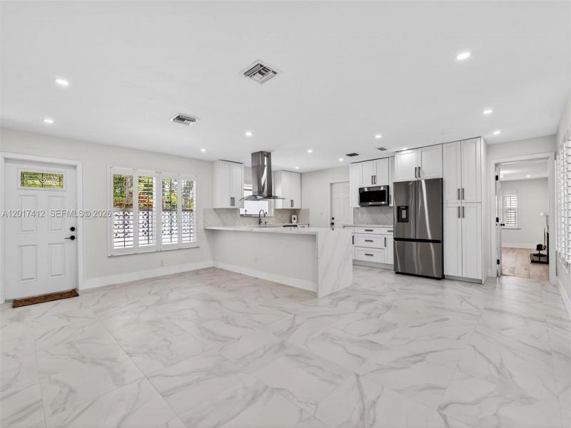 Property photo # 4