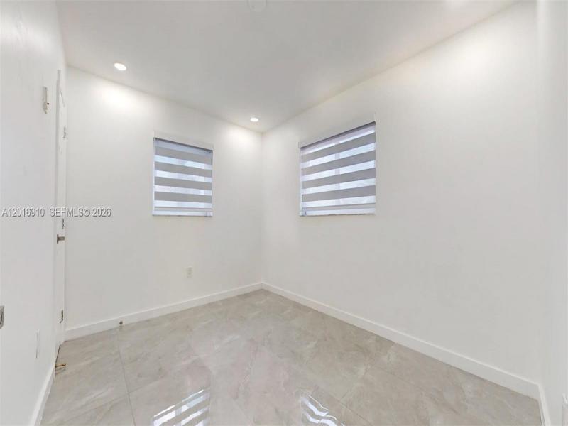 Property photo # 9