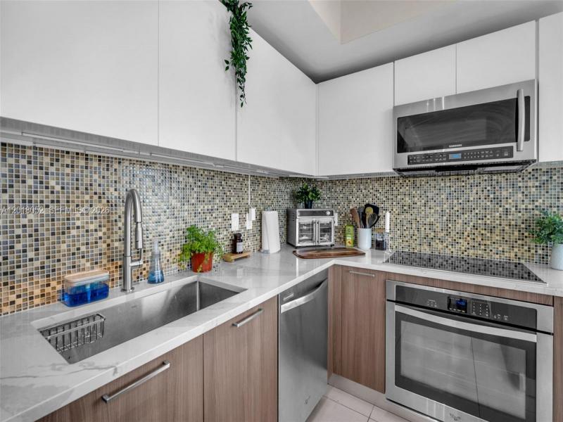 Property photo # 9