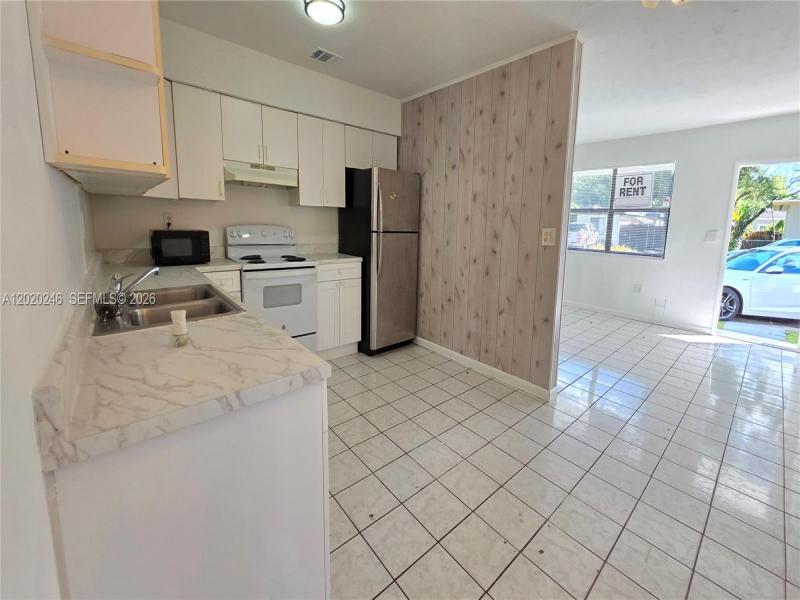 Property photo # 4