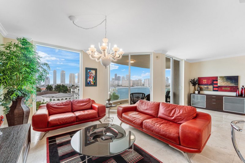 Apartment for rent at Bella Mare 604