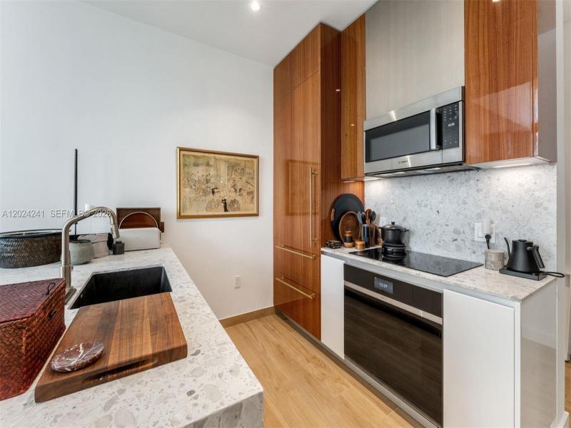 Property photo # 9
