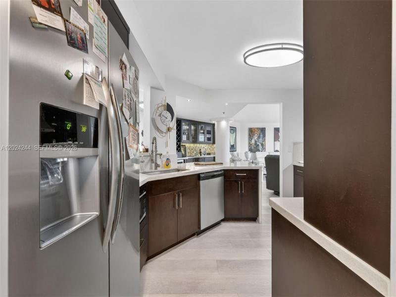 Condo for sale at Anchor Bay Club 710