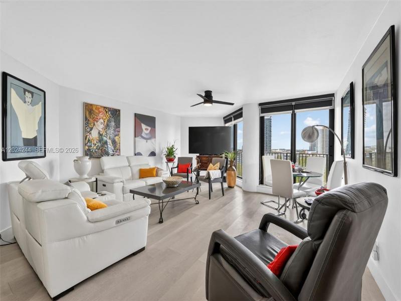 Condo for sale at Anchor Bay Club 710