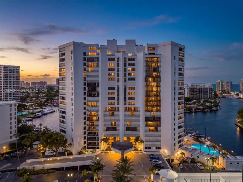Anchor Bay Club Apt #710