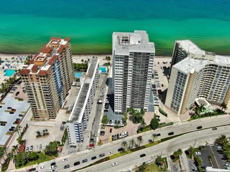 Condo for sale at Parker Tower 1210
