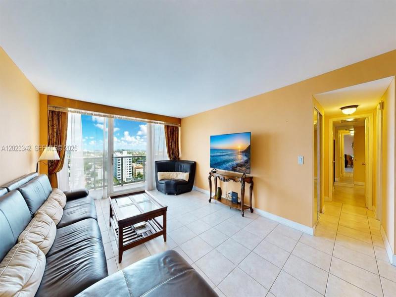 Condo for sale at Parker Tower 1210