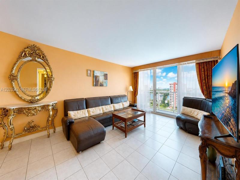 Condo for sale at Parker Tower 1210