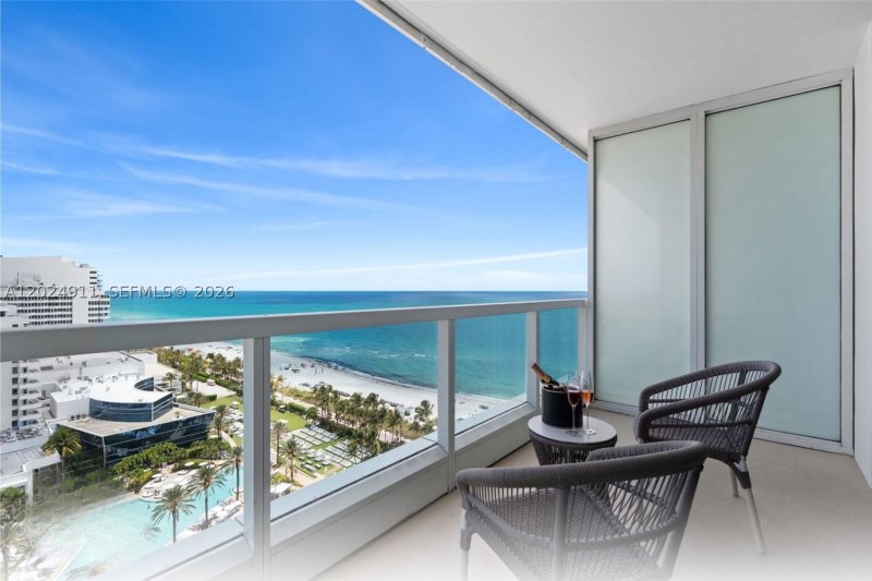 Fontainebleau III Apt #1002
