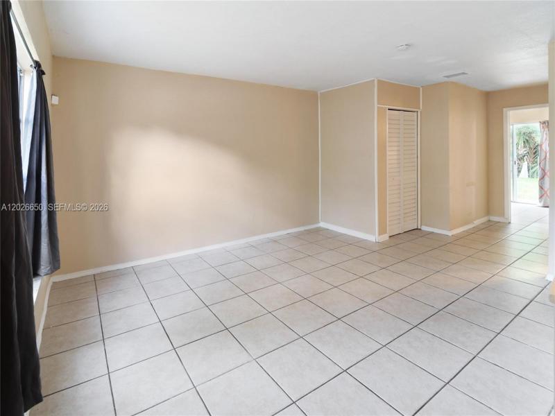 Property photo # 9