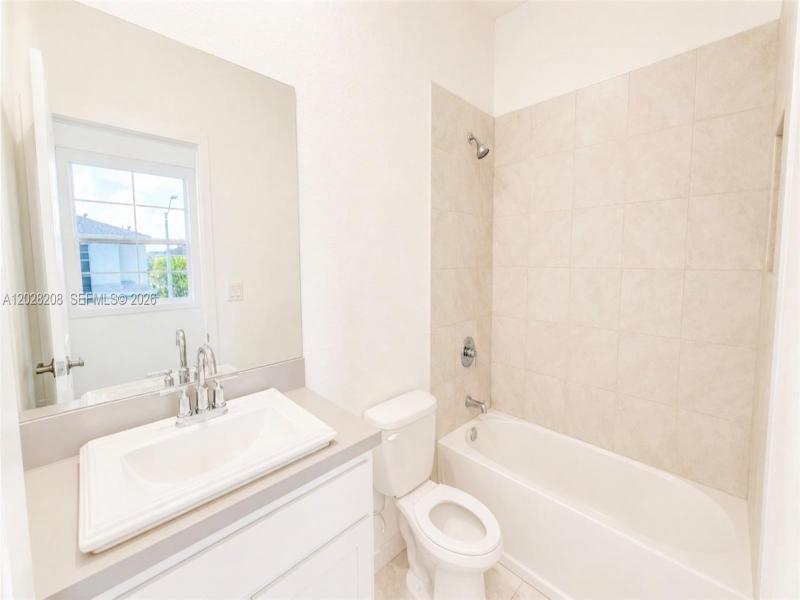 Property photo # 9