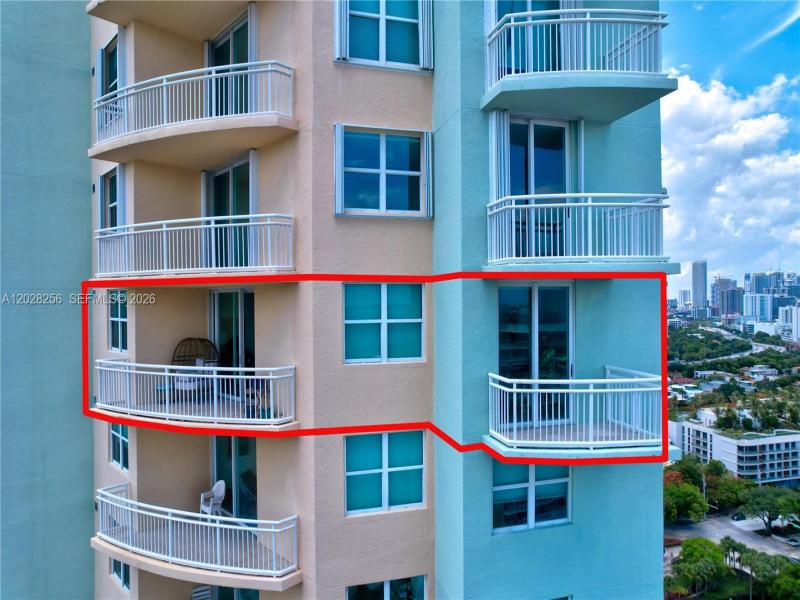 Condo for sale at Metropolitan at Brickell 2407
