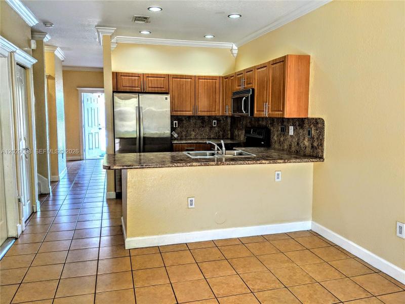 Property photo # 6