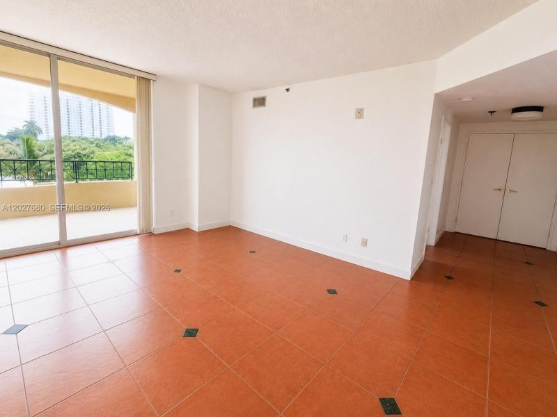 Condo for sale at Villa Brickell 43