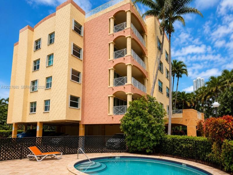 Condo for sale at Villa Brickell 43