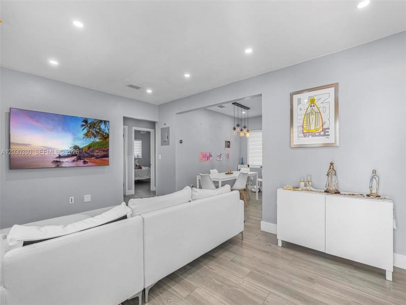 Property photo # 4