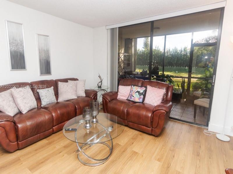 Aluguel de apartamento no Beach Club One 103