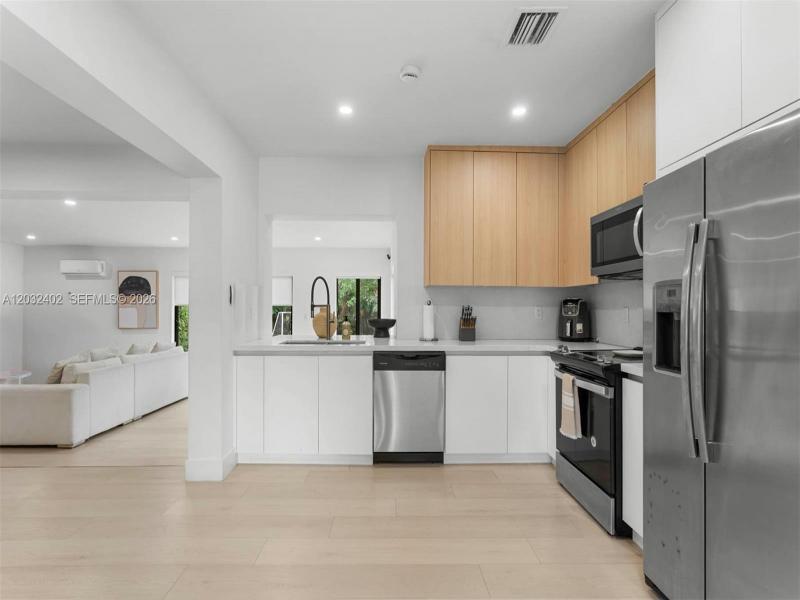 Property photo # 2