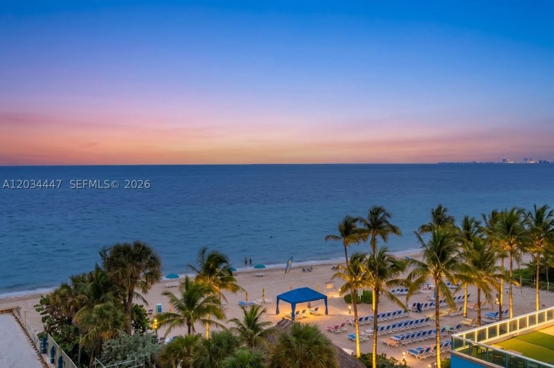 Condo for sale at The Galleon 606