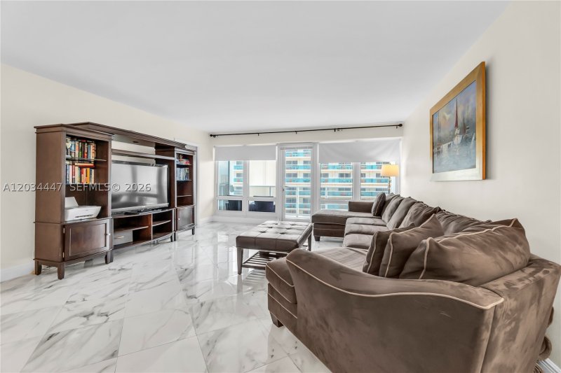 Condo for sale at The Galleon 606
