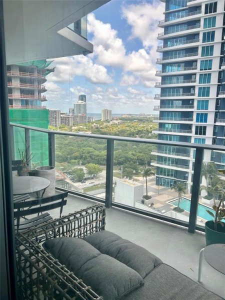 Apartment for rent at Dua Miami - SLS Brickell Condo 1907
