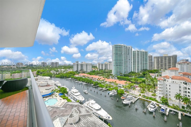 Apartment for rent at Turnberry Isle 17A