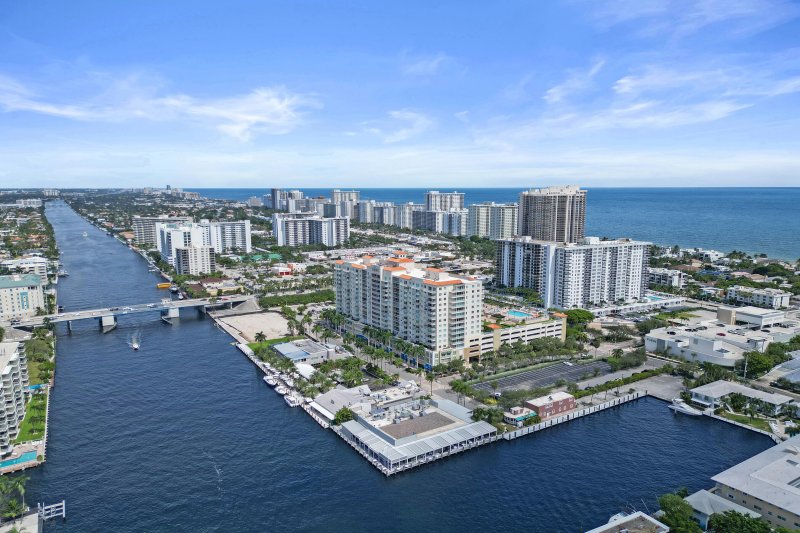 Condo for sale at Berkley South 3d