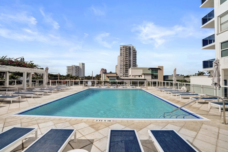 Condo for sale at Berkley South 3d