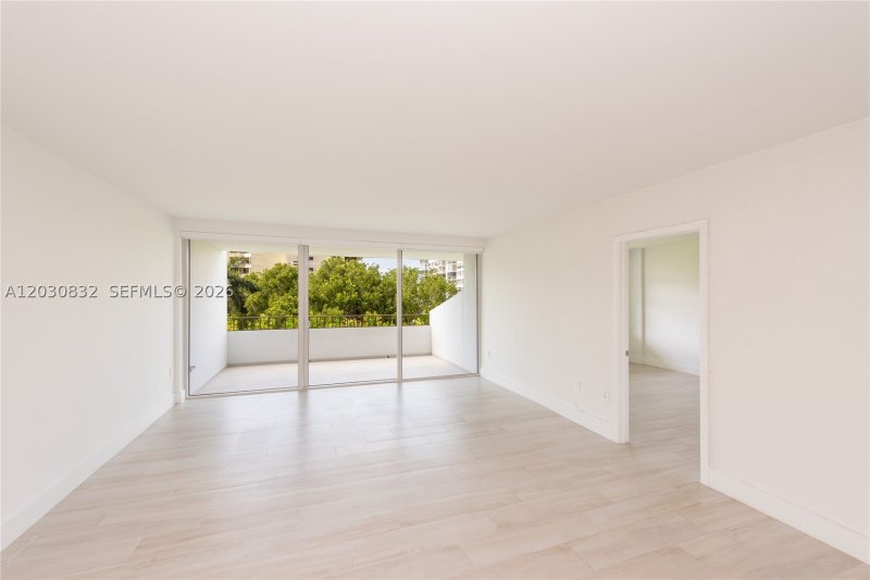 Commodore Club West Apt #403