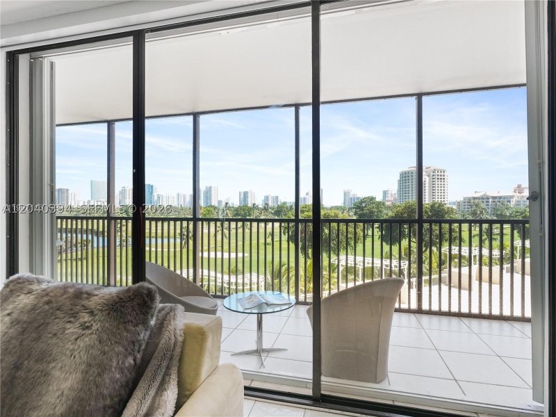 Coronado I Apt #536