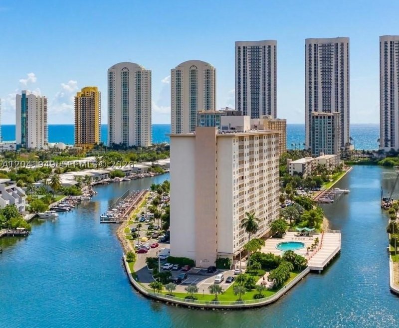 Apartment for rent at Marquis 232