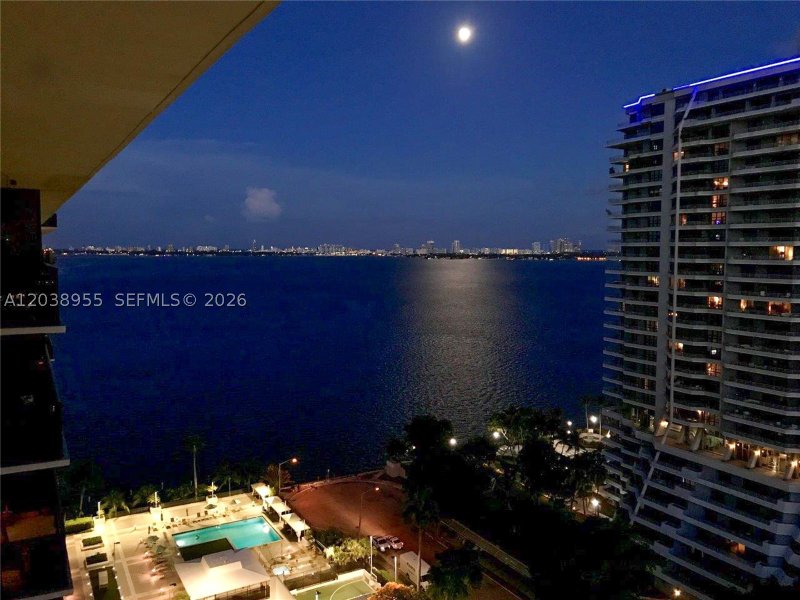Alquiler de apartamento en Charter Club Condos 1017