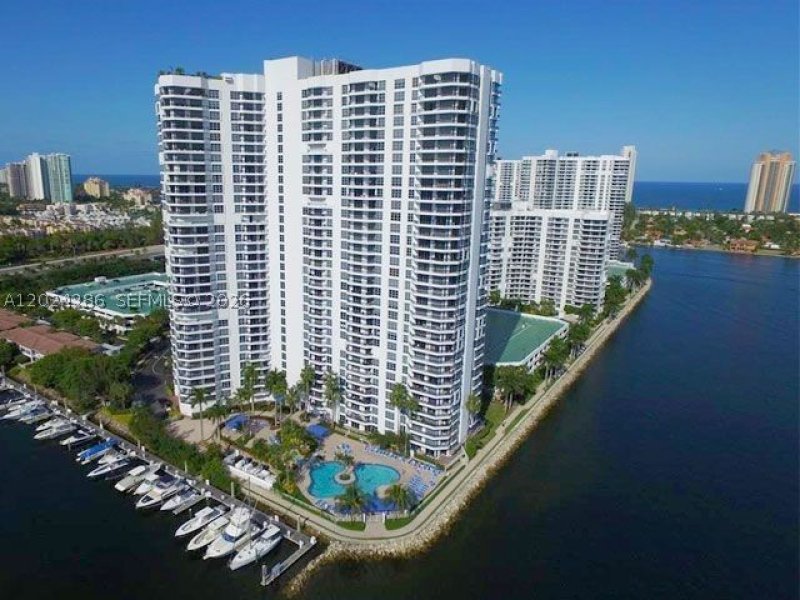 Alquiler de apartamento en Mystic Pointe 500 1907