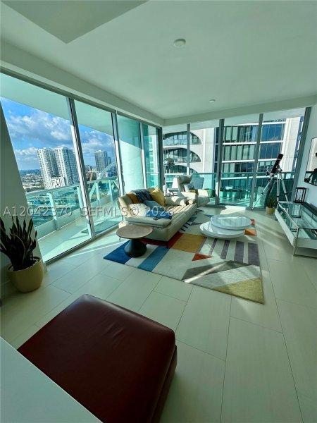Apartment for rent at 900 Biscayne 2312