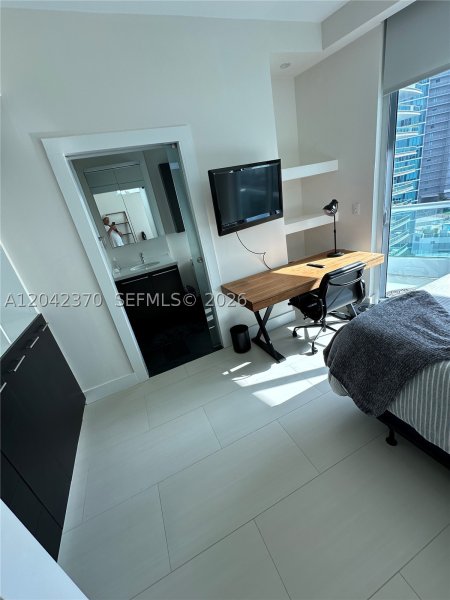 Apartment for rent at 900 Biscayne 2312