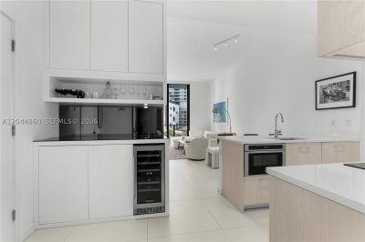 Paraiso Bayviews Apt #204