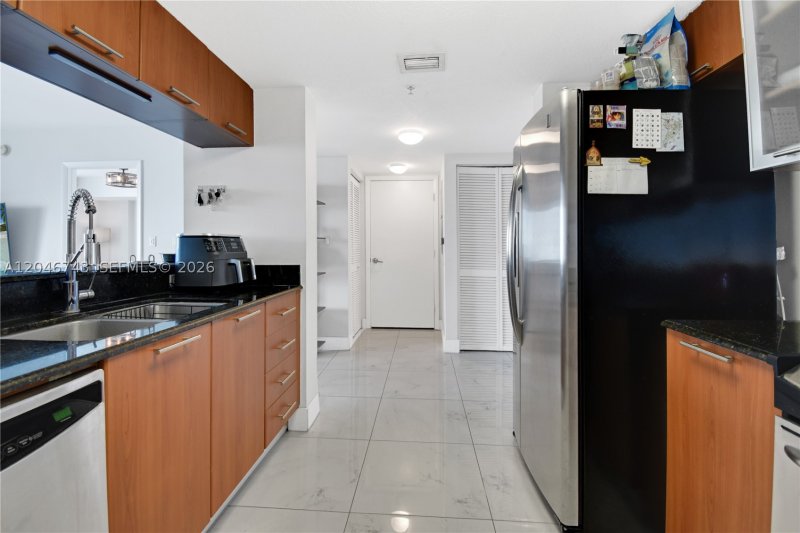 Condo for sale at 1800 Club 4106