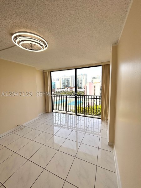 Apartment for rent at Plaza of the Americas 1018