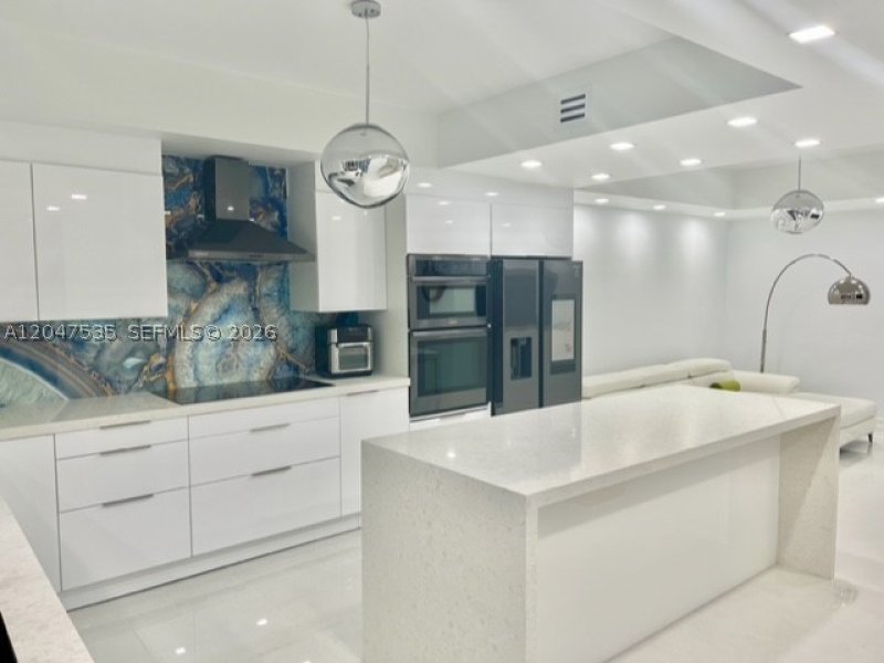 Aventura Marina II Apt #616