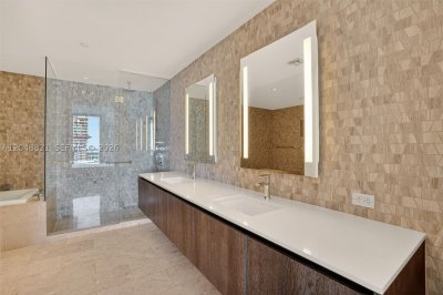 Brickell City Centre Reach Apt #3710