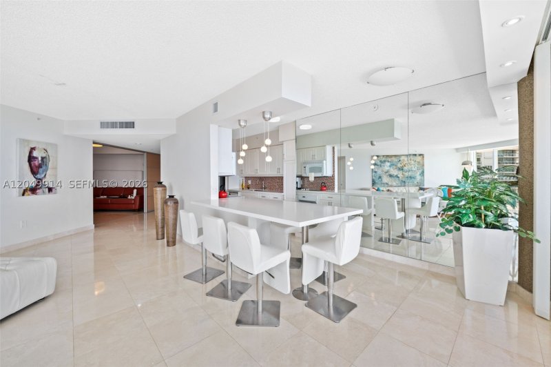 Apartment for rent at Oceania 4 1644