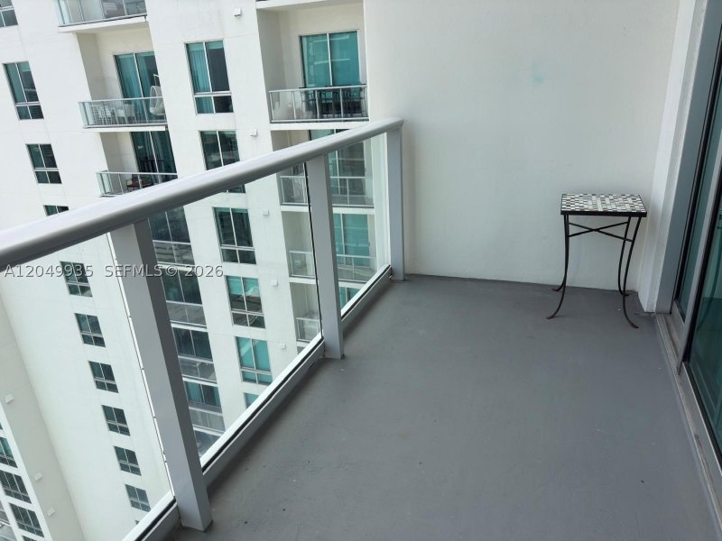 Apartment for rent at Met 1 T-3703